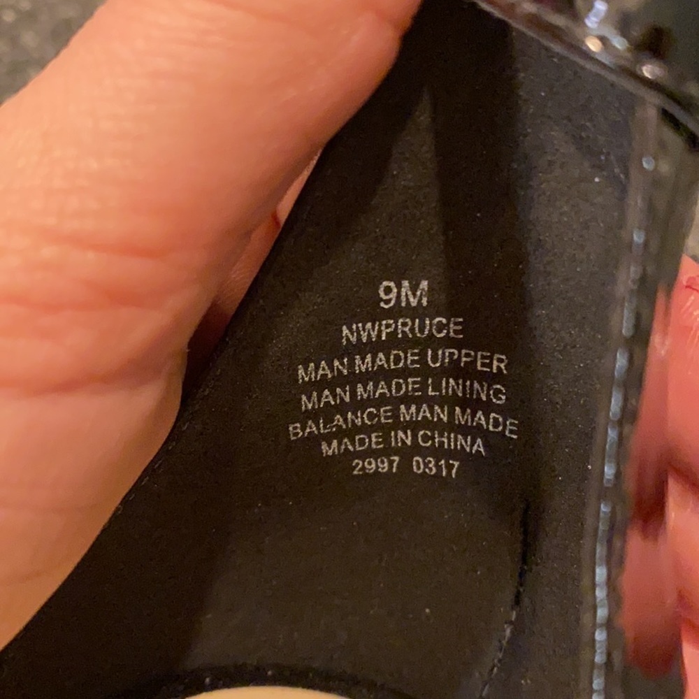 NINE WEST | size 9 patent leather heels - Picture 2 of 6
